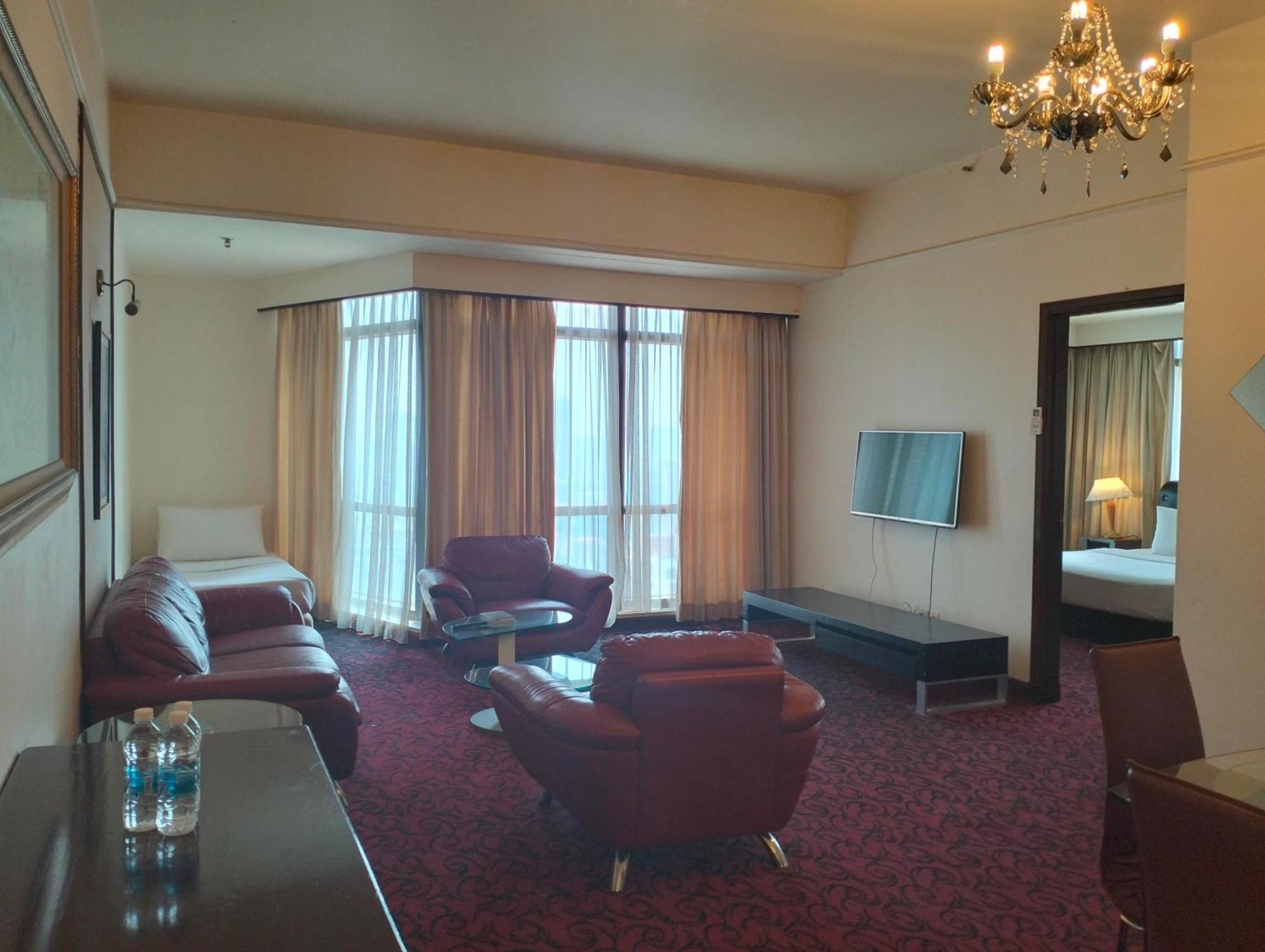 Berjaya Times Square Service Suite By Luna Kuala Lumpur Exterior foto